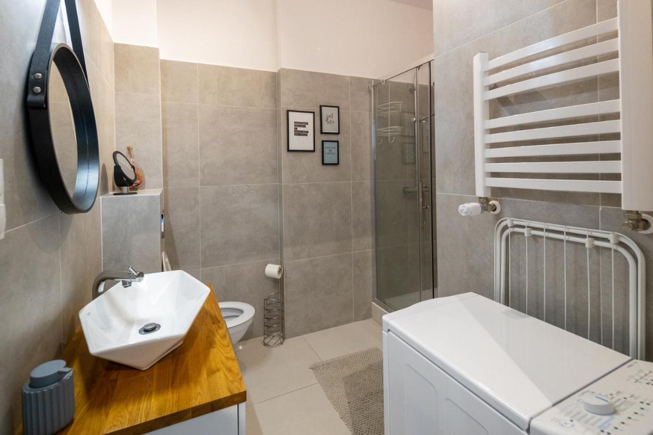 Apartament Zakatek Z Miejscem Parkingowym Bielsko-Biała Ngoại thất bức ảnh